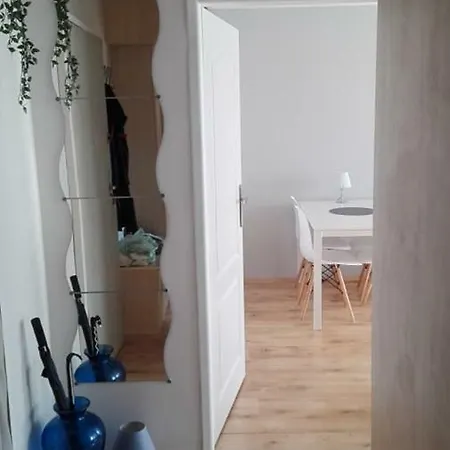Lägenhet Powstancow Wielkopolskich 12