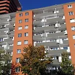 Powstańców Wielkopolskich 12 *